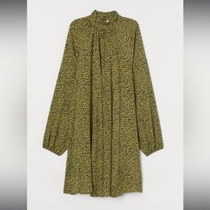 NWOT H&M Wide-Cut Dress